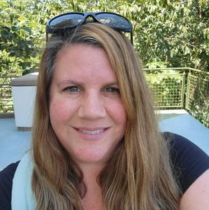 Meet your Posher, Kelli